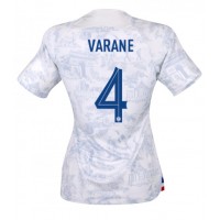 Camisa de time de futebol França Raphael Varane #4 Replicas 2º Equipamento Feminina Mundo 2022 Manga Curta
